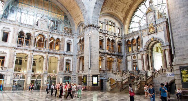 gorsafoedd rheilffordd hardd Gwlad Belg Antwerp