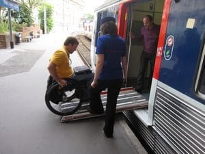 Сафарҳои маъюб, зинапояи қатораи барои аробача