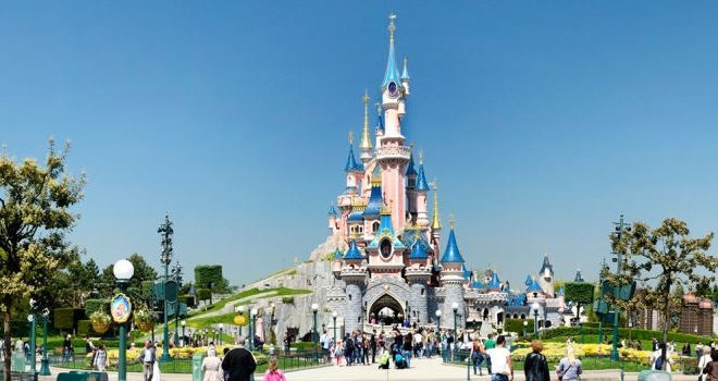 ディズニーランドパリでの休暇の特集画像