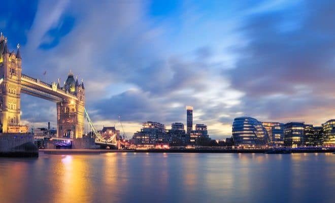 Zomwe Muyenera Kuchita ku London ndikupita Ku Sitima
