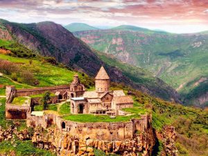 Sayap-Tatev-di-Armenia
