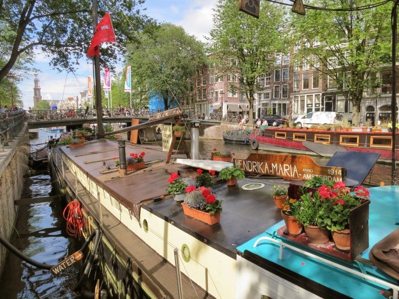 Unique things to do in Amsterdam - Tour The Woonbootmuseum