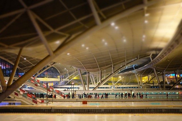 How does China's train station looks like
